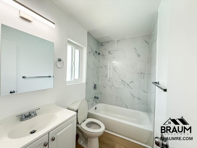 Building Photo - 6336 Tujunga Ave