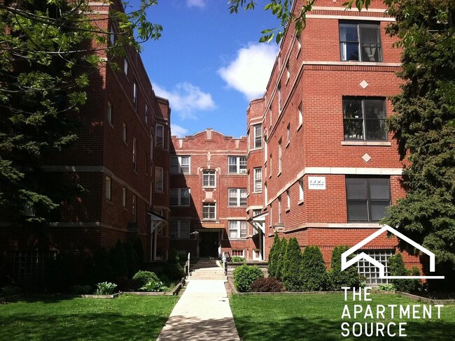 Building Photo - 3932 N Keeler Ave