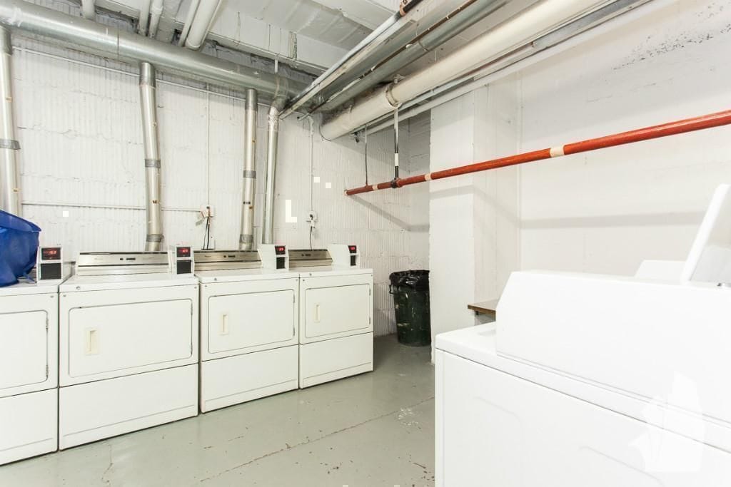 Building Photo - 2779 N Milwaukee Ave