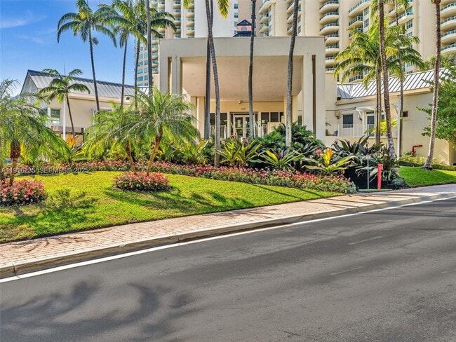 Building Photo - 3370 Hidden Bay Dr