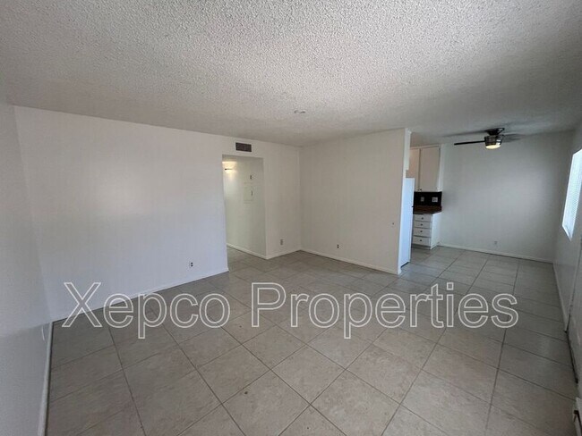 Primary Photo - 556 E Chuckwalla Rd