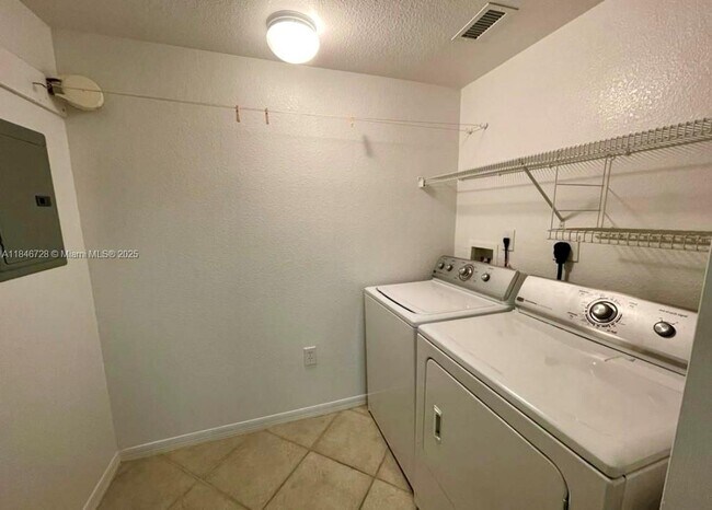 Building Photo - 6418 Emerald Dunes Dr