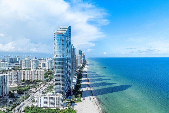 Building Photo - 15701 Collins Ave