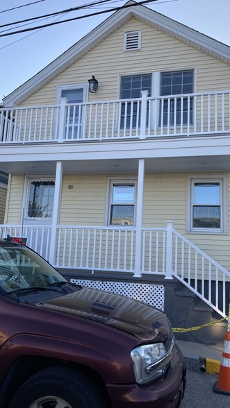 Building Photo - 18 Hancox St
