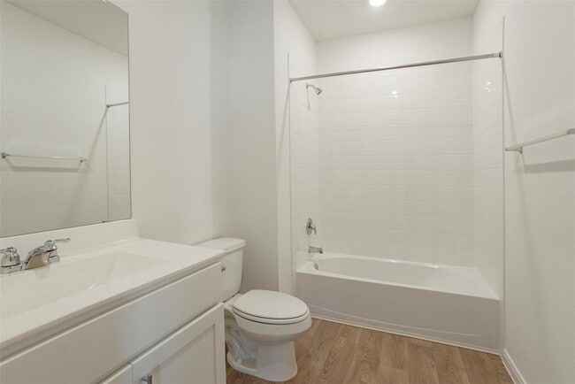 Building Photo - 313 LAS LOMAS Dr