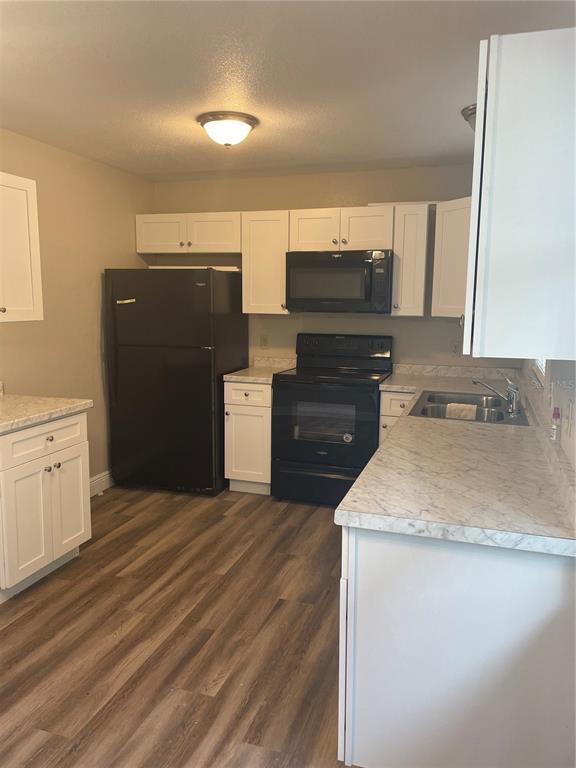 Building Photo - 2403 Lisa St