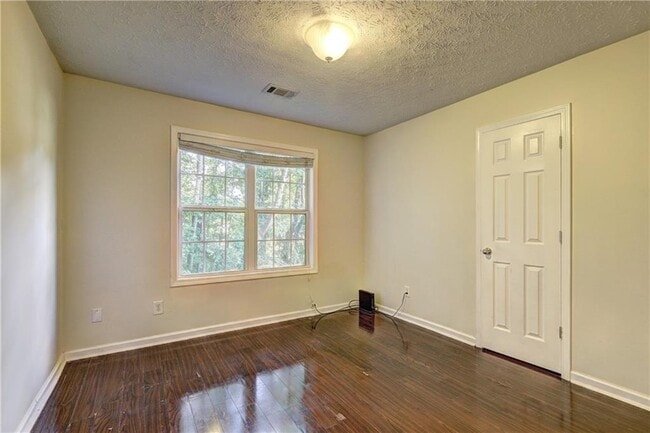 Building Photo - 1553 Ravens Run