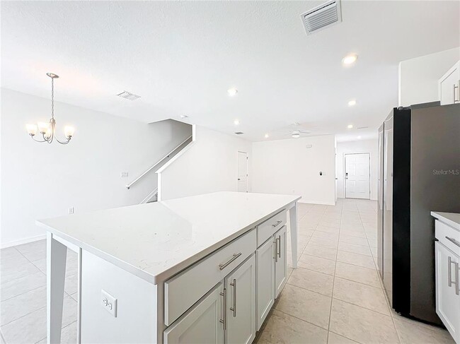 Building Photo - 3886 ACADEMIA Ave