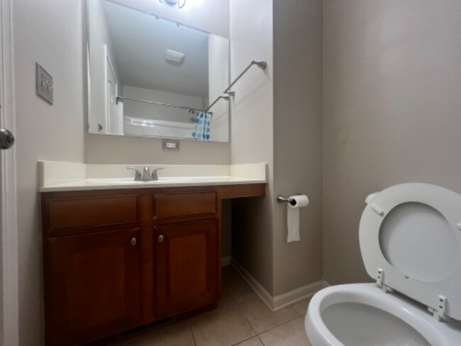 Building Photo - 524 Majestic Ln