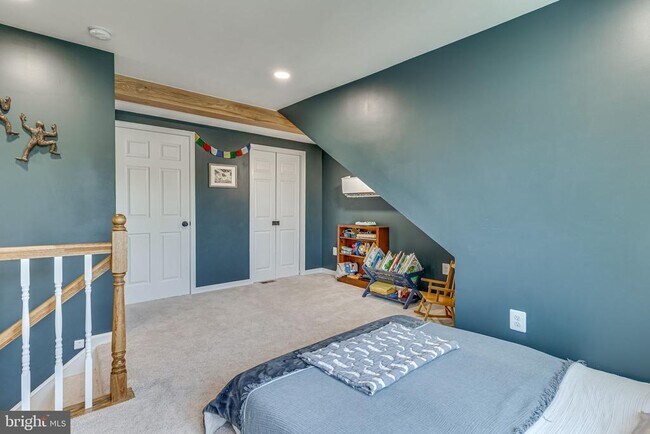 Building Photo - 912 Green St