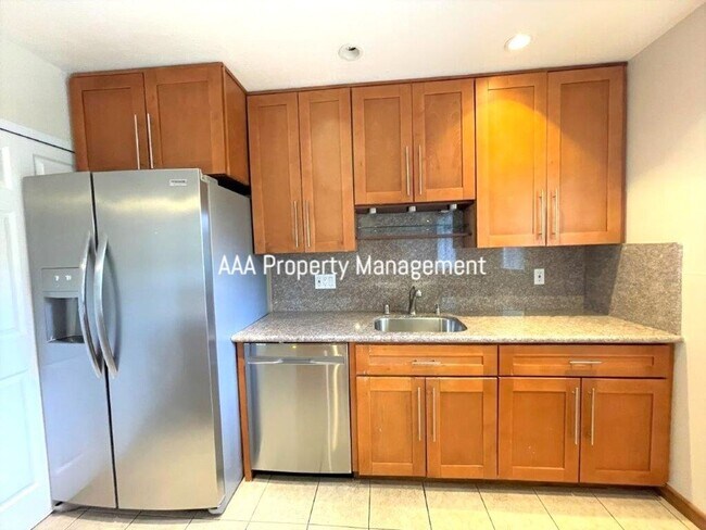 Building Photo - 1861 Olmo Way