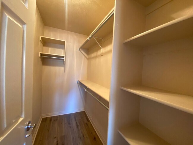 Building Photo - ADORABLE HOUSE FOR RENT IN HURRICANE
