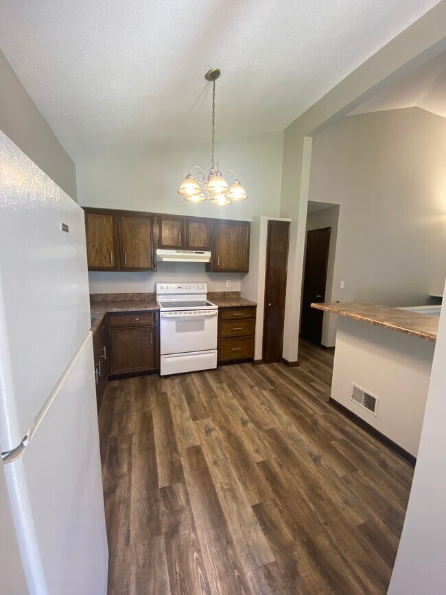 Building Photo - 3107 N 95th St