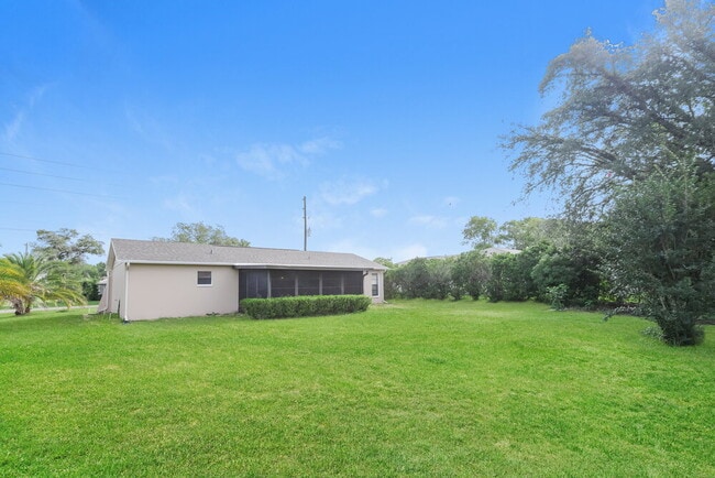 Building Photo - 13238 Drysdale St