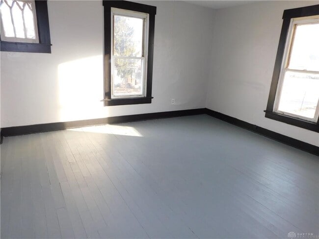 Building Photo - 611 W Columbia St