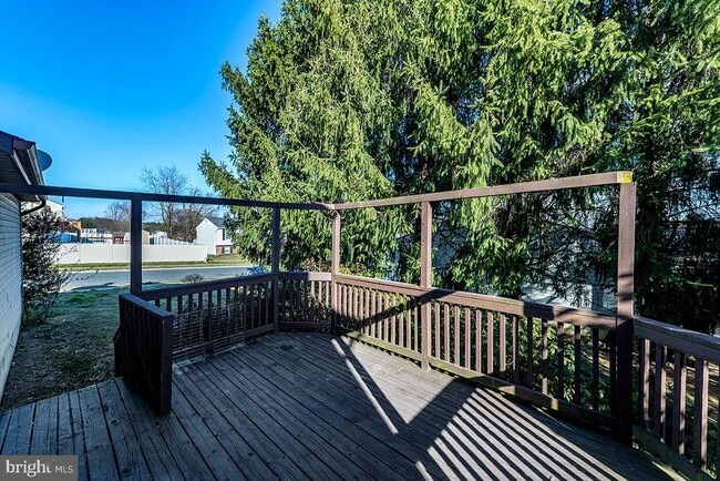 Building Photo - 801 High Plain Dr