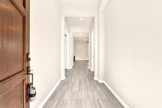 Building Photo - 29434 Cherry Vine Rd