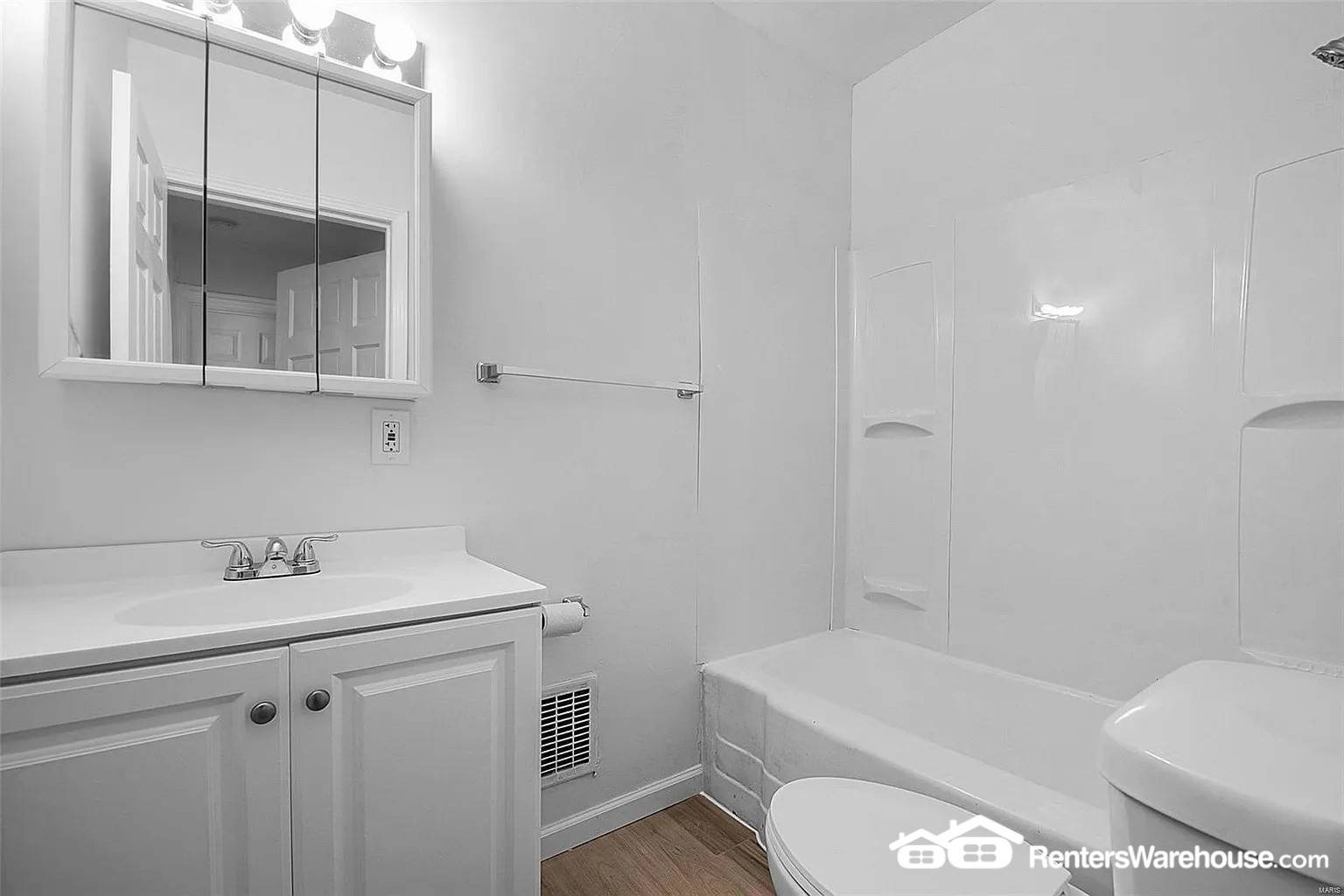 Building Photo - 2946 Hilleman Ave