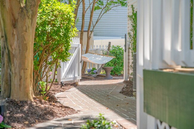 Building Photo - 4465 Clipper Cove