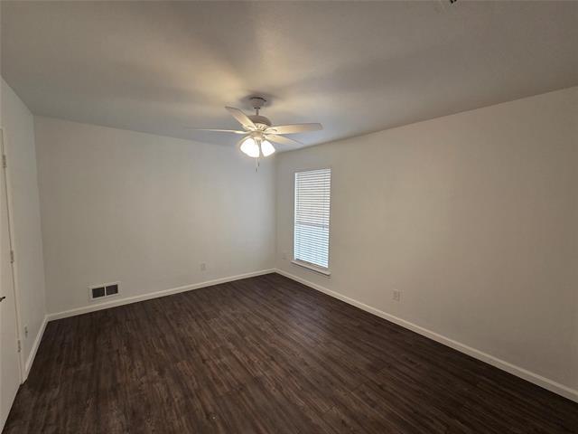Building Photo - 303 Shoreview Dr