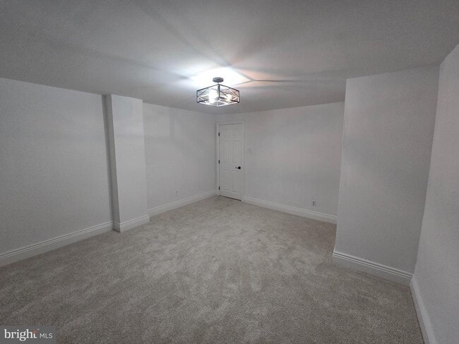 Building Photo - 4444 Fleming St