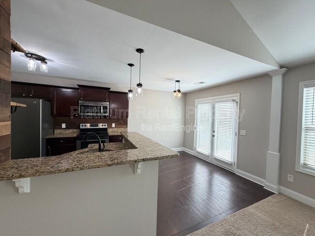 Building Photo - 95 Rand Way