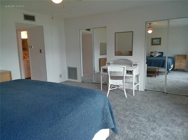 Building Photo - 2011 Australia Way W