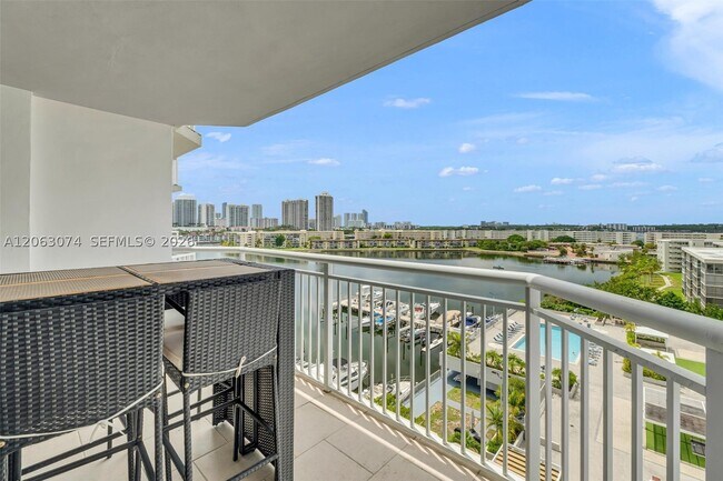 Building Photo - 18071 Biscayne Blvd
