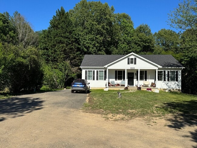 Building Photo - 40265 Hidden Meadow Ln