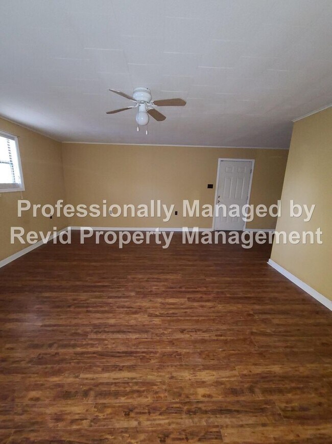 Building Photo - First Month Free on a 13-Month Lease