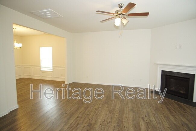 Building Photo - 1537 Sergeant Ln