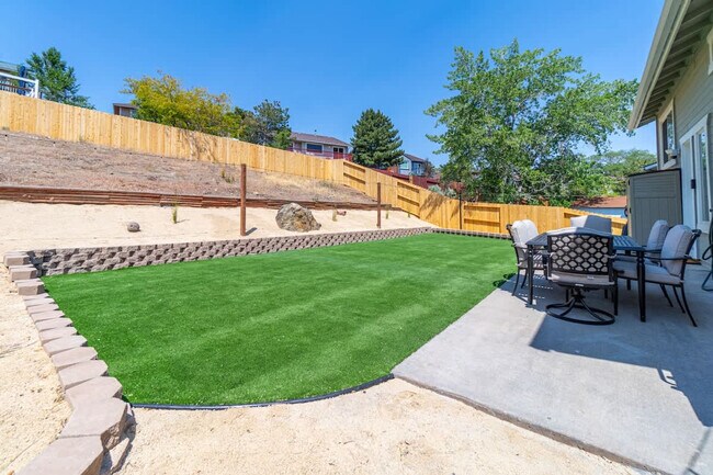 Building Photo - 629 Tarn Way