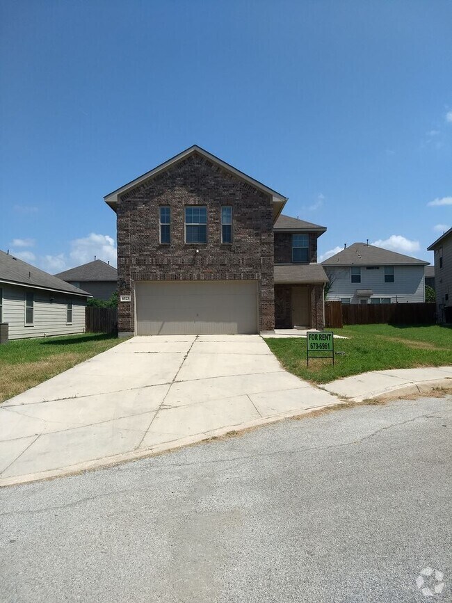 Building Photo - Spacious 4-Bedroom Home in Candlewood Park