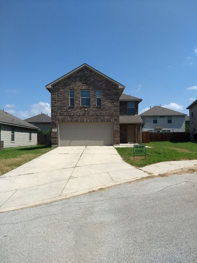 Primary Photo - Spacious 4-Bedroom Home in Candlewood Park