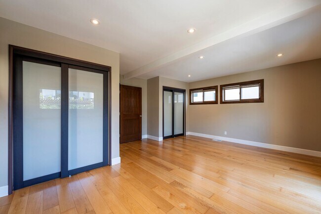 Building Photo - Beautiful Manhattan Beach Rental Home!