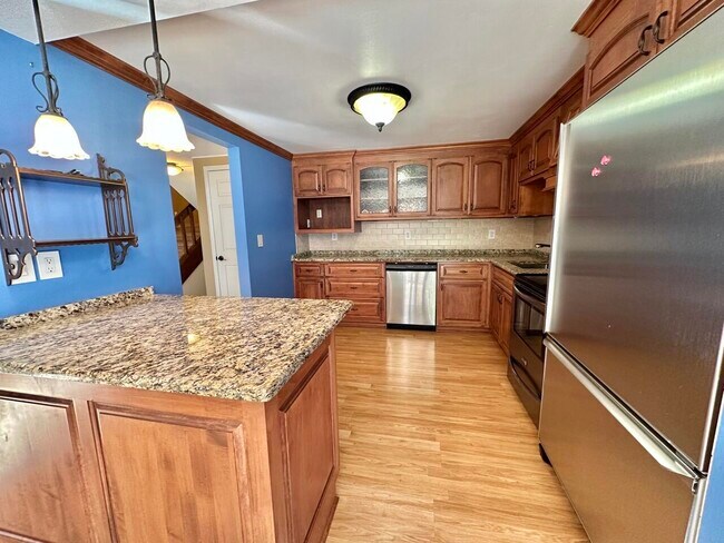 Building Photo - 12930 N Colony Dr