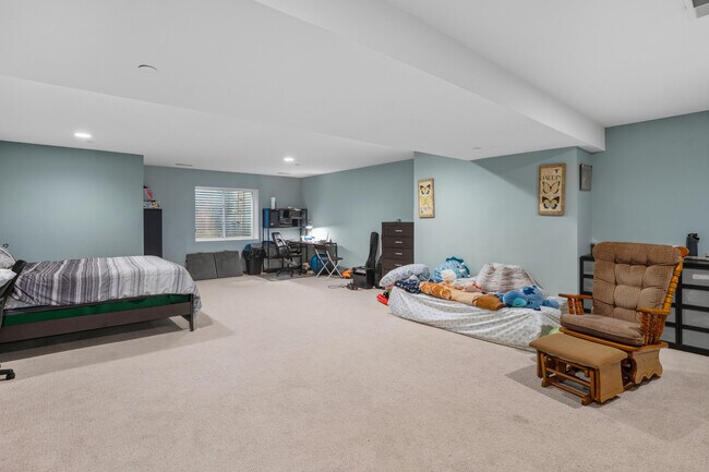 Building Photo - 2183 Norhardt Dr