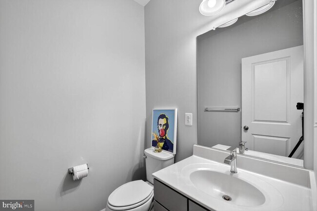 Building Photo - 506 Riversail Ln