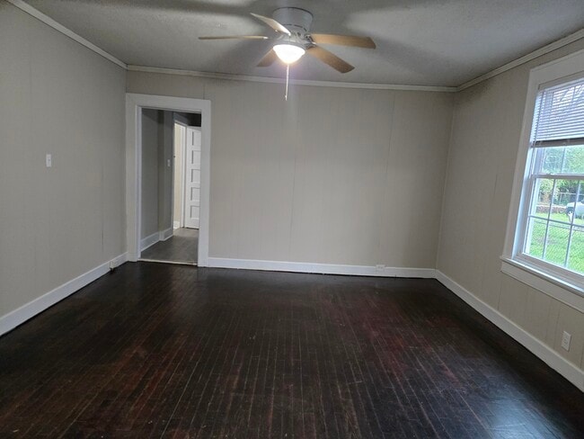 Building Photo - 1939 Haynie Dr