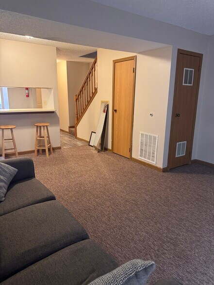 Building Photo - 700 N Adelaide St