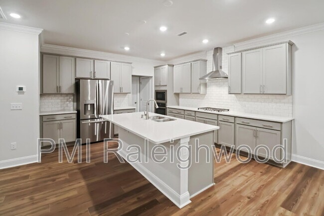 Building Photo - 304 Canyon Spring Trl