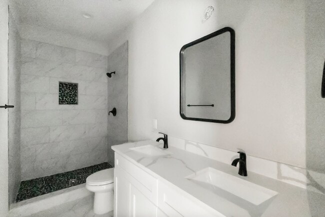 Building Photo - 16227 Green Manor Dr