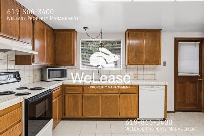 Building Photo - 3734 Bonita Canyon Rd