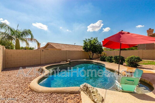 Building Photo - 3618 N Santiago Cir