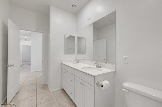 Building Photo - 2720 Alta Vista St