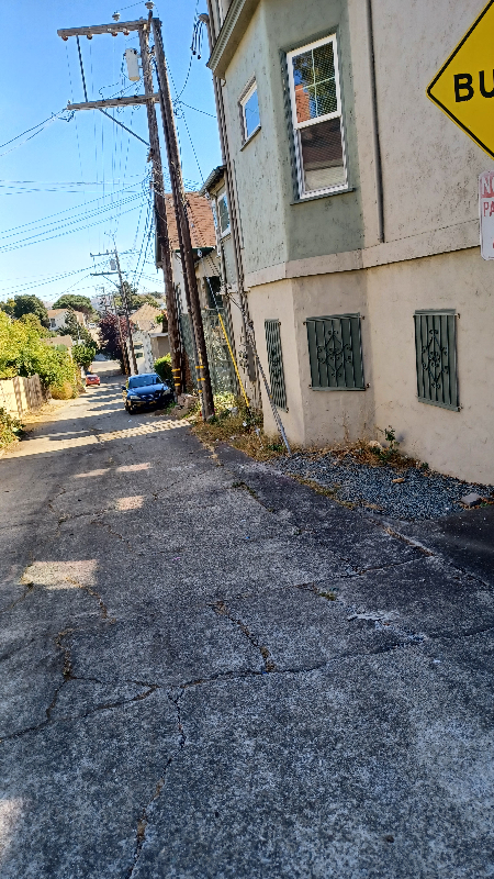 Building Photo - 914 Sacramento St