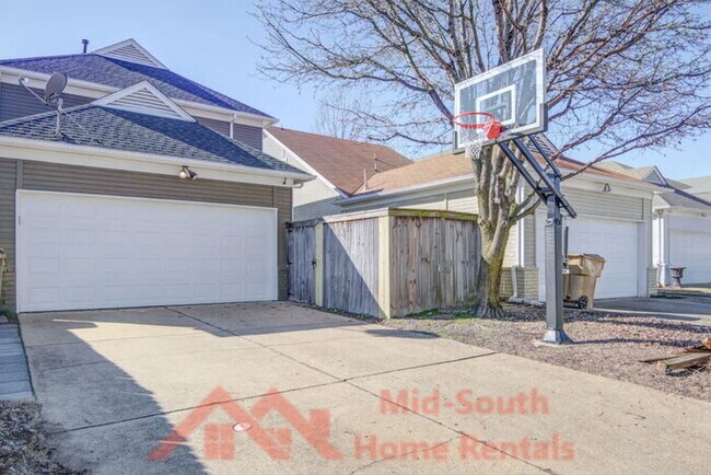 Building Photo - 1228 Island Pl E