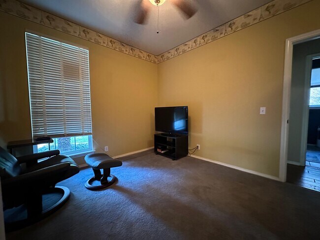 Building Photo - 11817 Watercrest Ct