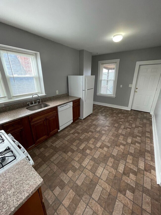 Building Photo - 1277mas