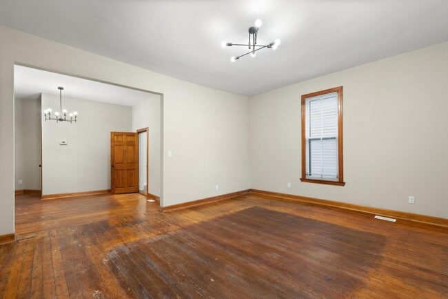 Building Photo - 1709 Ekin Ave